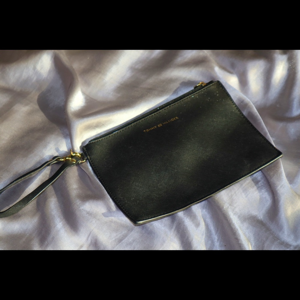 Tommy Hilfiger Wristlet